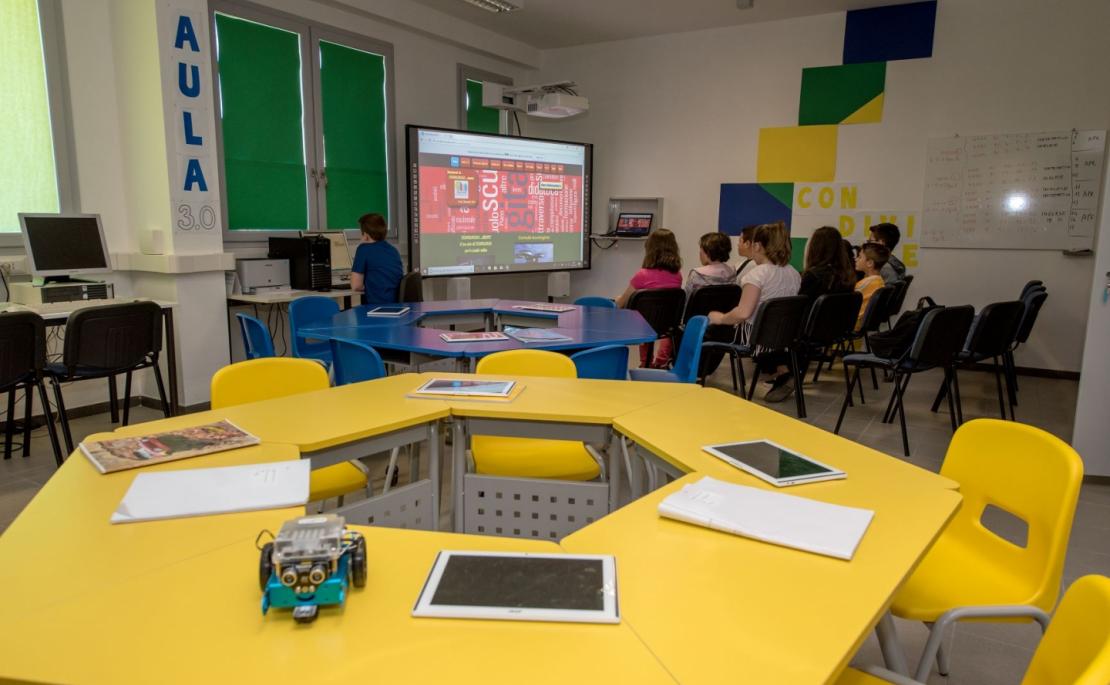 La Fondazione per la scuola primaria. 50 mila euro per acquistare pc, tablet e lim