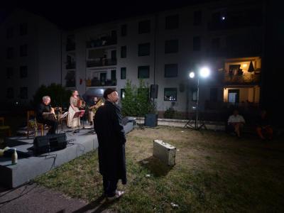 Passa il Circo Diatonico, Campoloniano al balcone