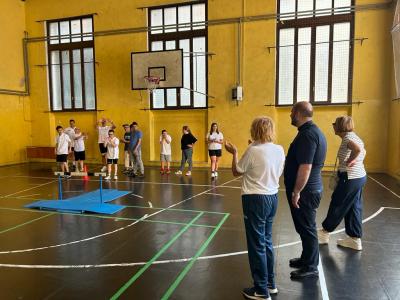 La visita del vescovo Piccinonna, con la consigliera Maria Rita Pitoni e la presidente di Atletica Sport Terapia Adriana Catini